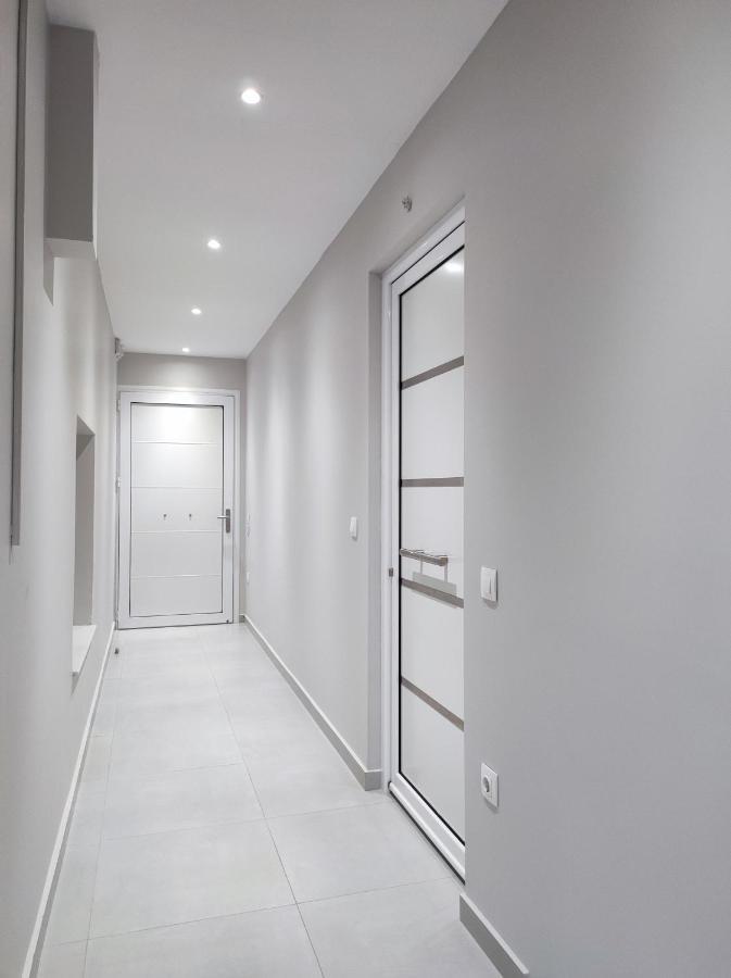Nostalgia Apartment 아크앤젤로스 외부 사진